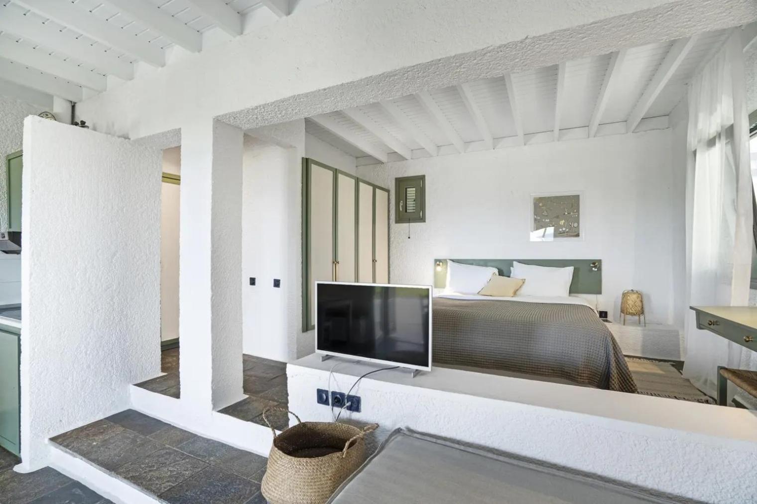 Niriides Resort Gíthio Kültér fotó