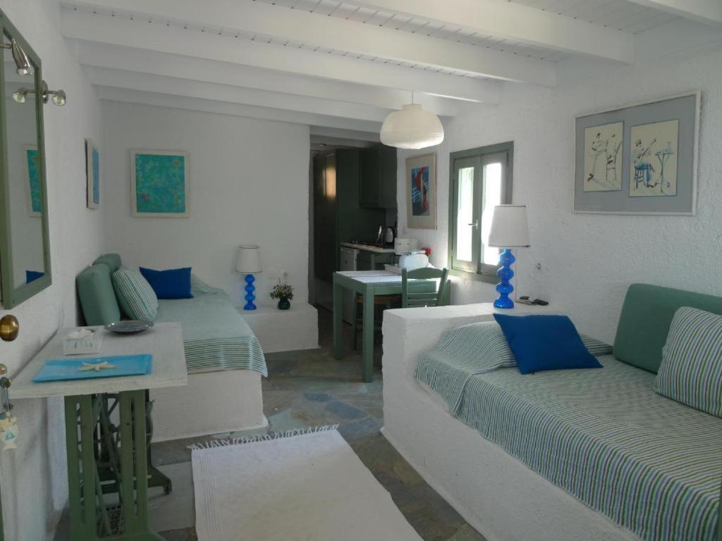 Niriides Resort Gíthio Szoba fotó